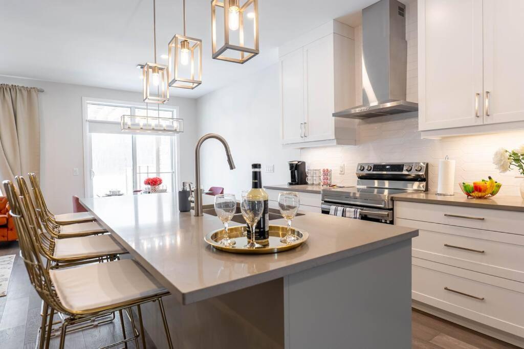 Luxury Niagara 3 Bdr Townhouse /Garage Apartment Екстериор снимка